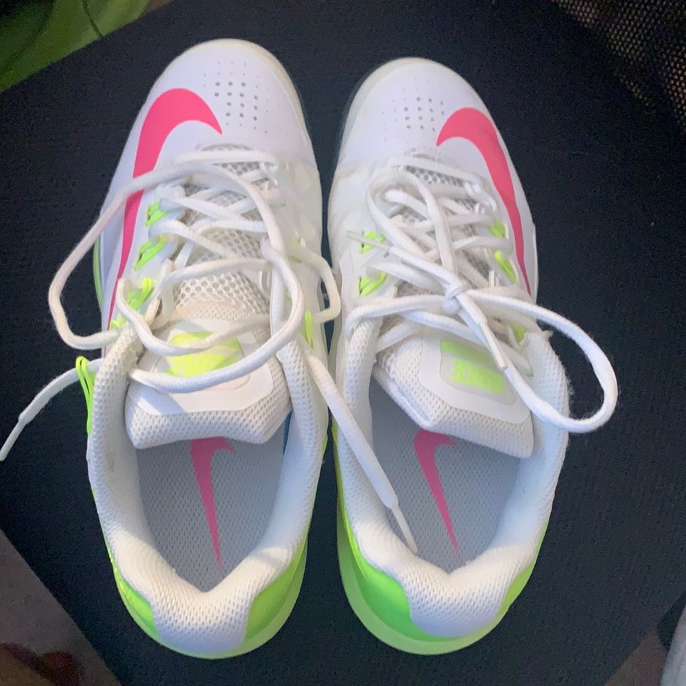Women’s Nike Tennis Shoes